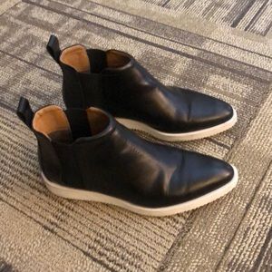 Everlane “The Street Shoe”